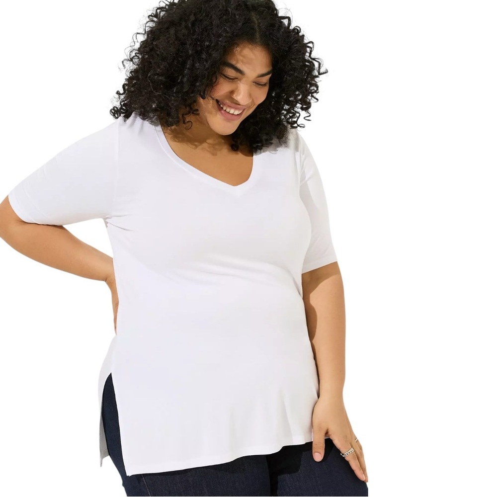 Torrid White Fitted Short Sleeve T-Shirt